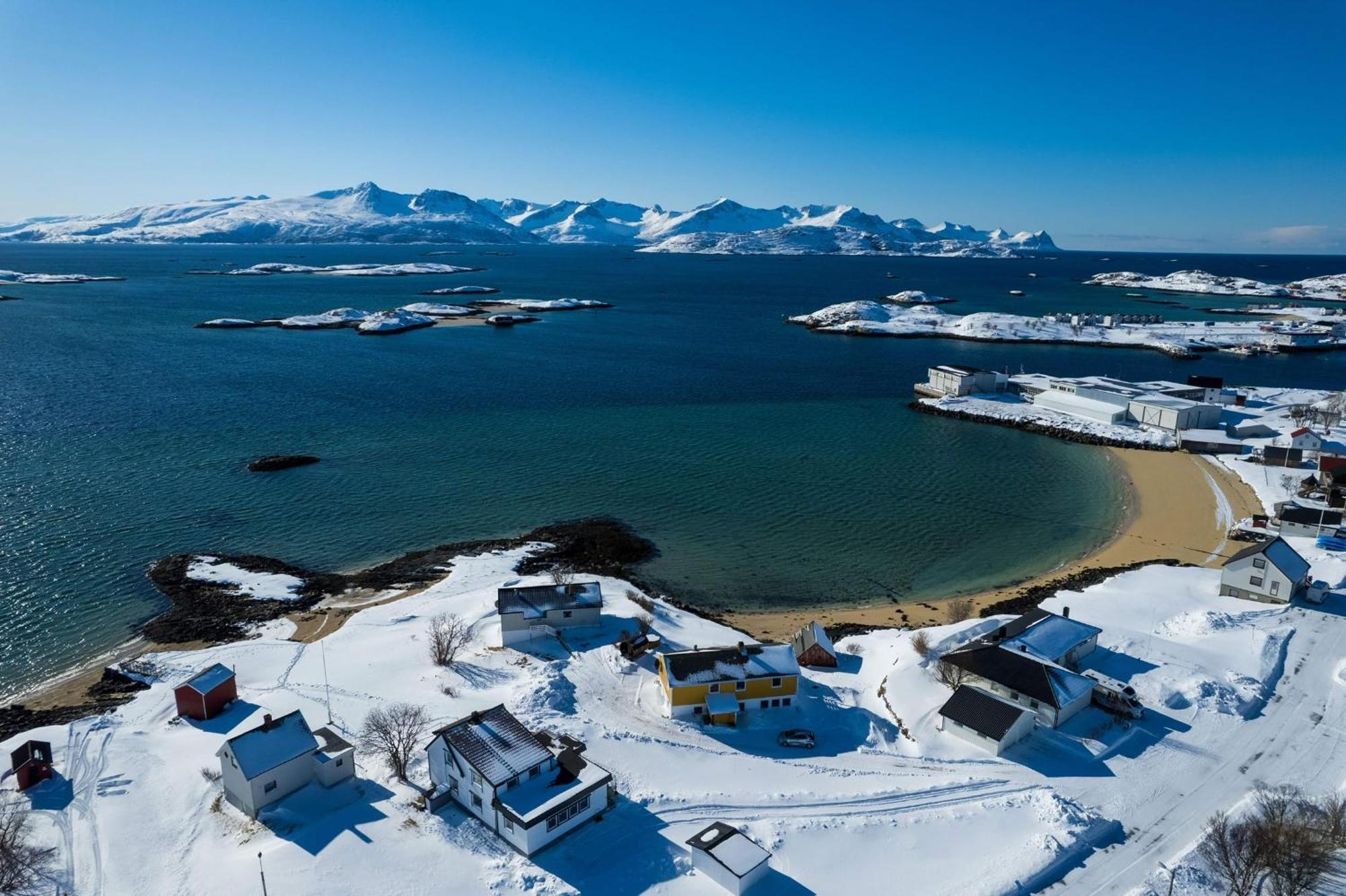 Sommaroya Beach Apartment Tromsø Exteriör bild