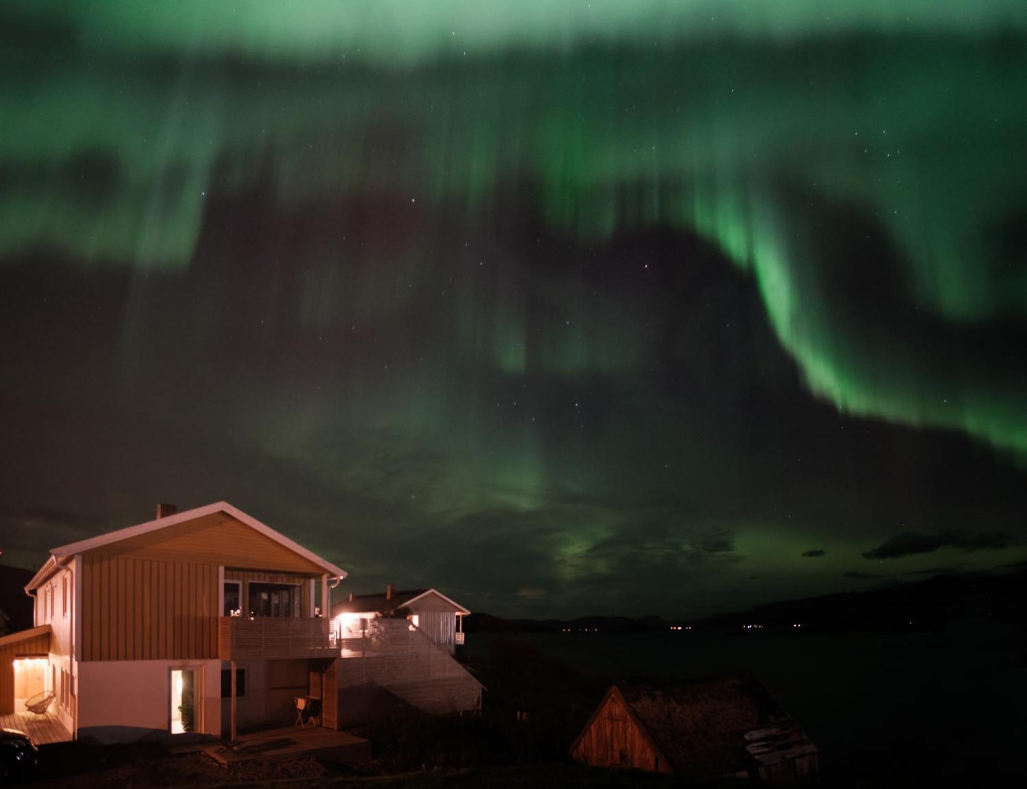 Sommaroya Beach Apartment Tromsø Exteriör bild